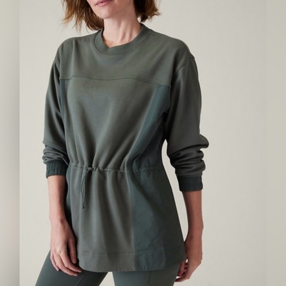 NWOT! Athleta Triumph Hybrid Crewneck Sweatshirt in Bali Green / Size Small